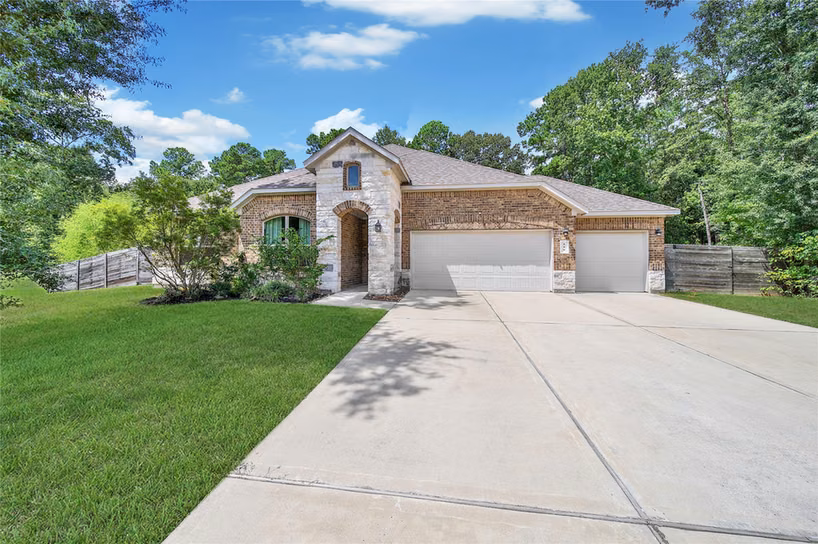 Photo 3 of 110 Jim Hall Lane, New Waverly, TX