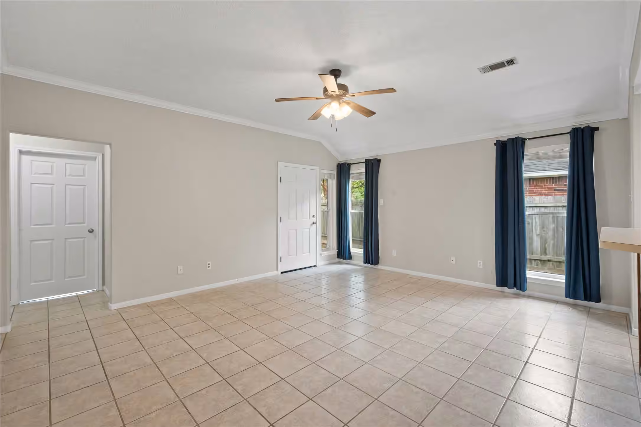 Photo 4 of 4019 N Fm 565 Road, Baytown, TX