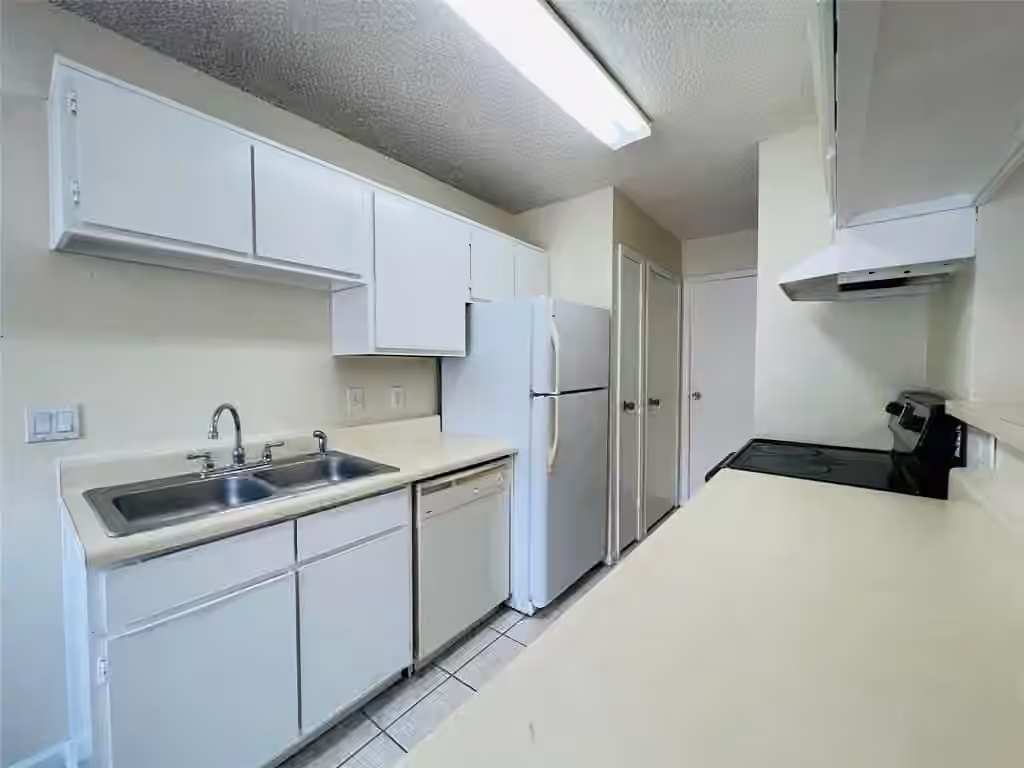 Photo 5 of 12660 Ashford Point Drive 410, Houston, TX