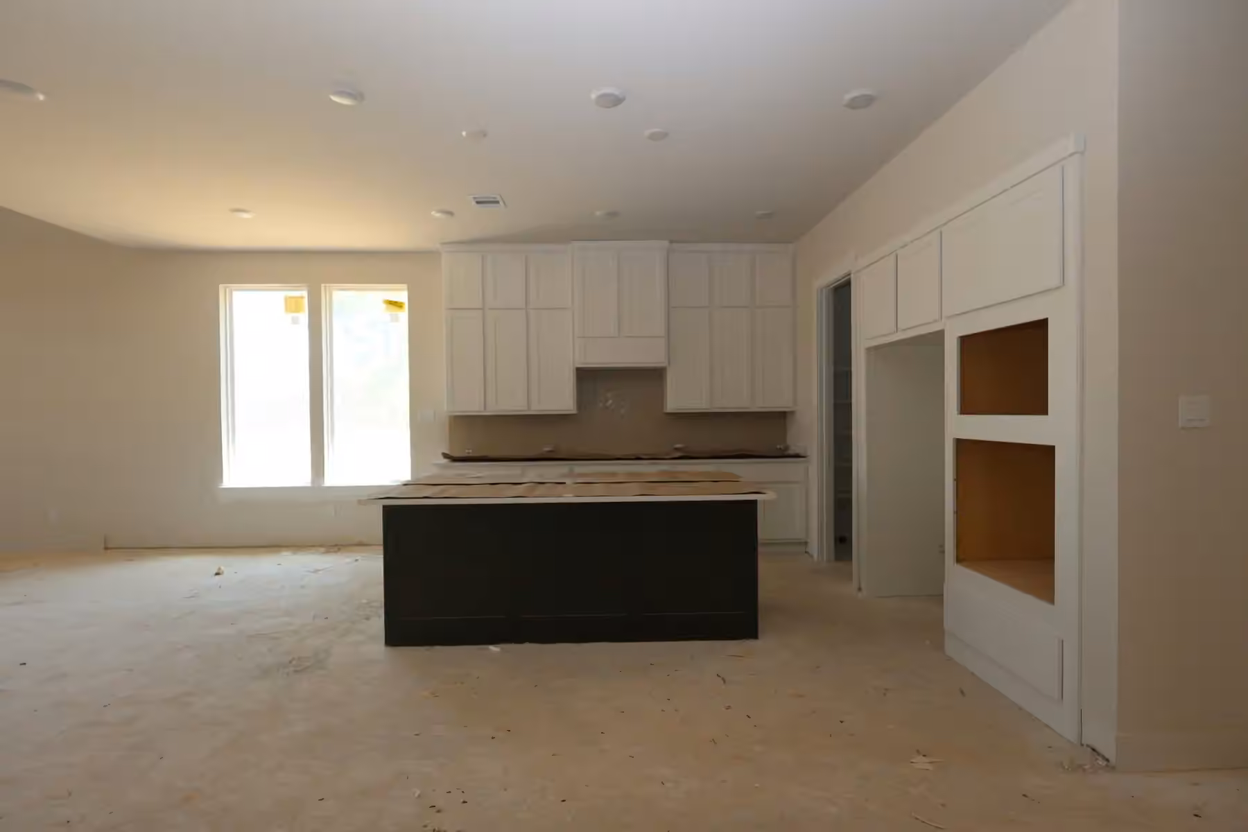 Photo 4 of 14350 Moonlit Creek Lane, Montgomery, TX