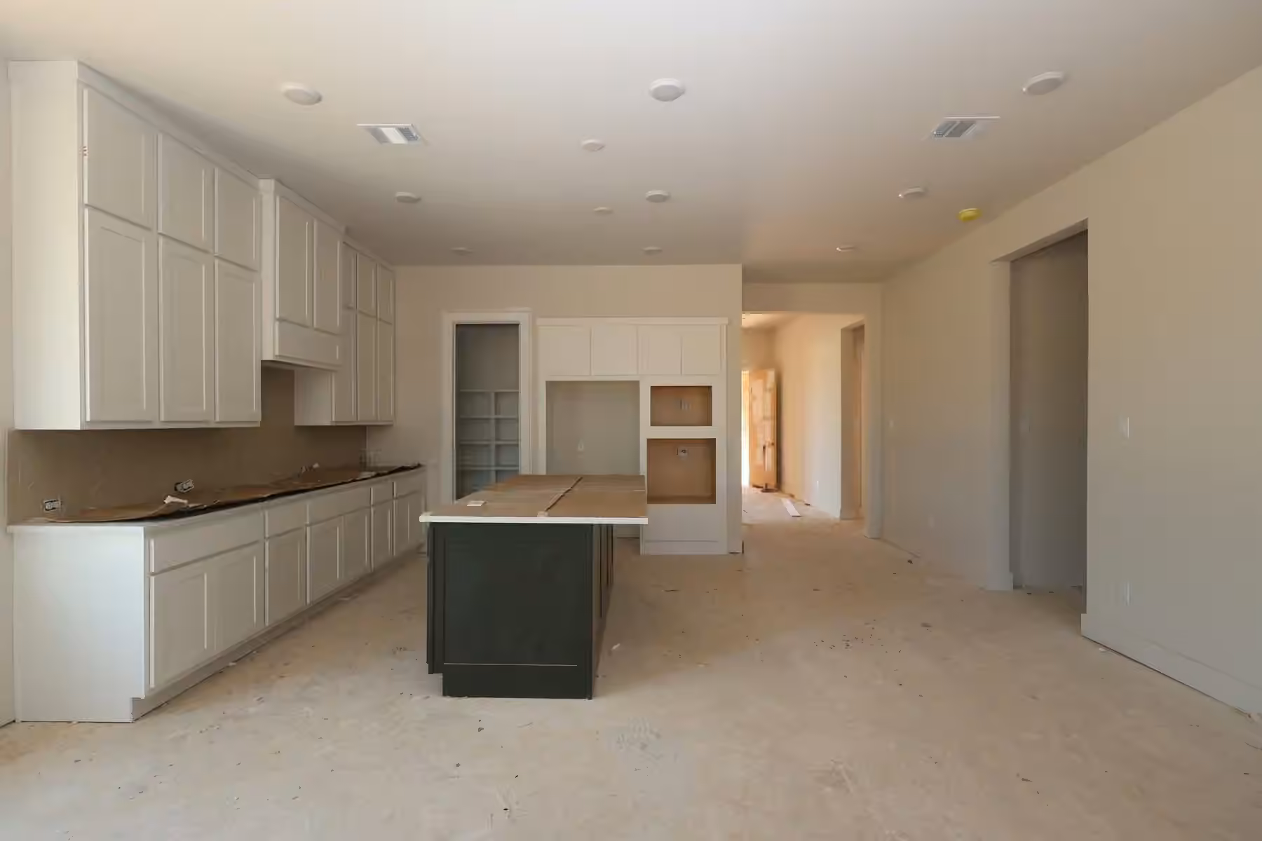 Photo 5 of 14350 Moonlit Creek Lane, Montgomery, TX