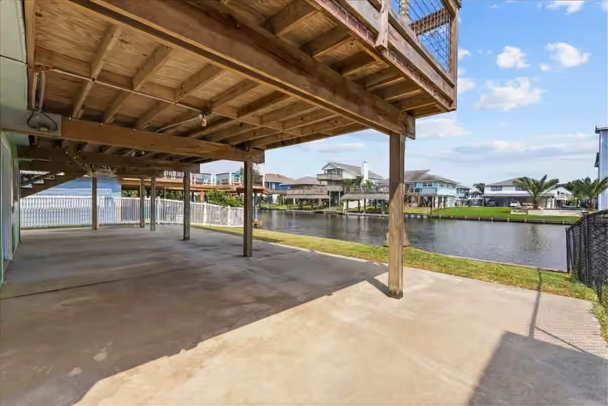 Photo 7 of 984 Bonita Street, Bayou Vista, TX