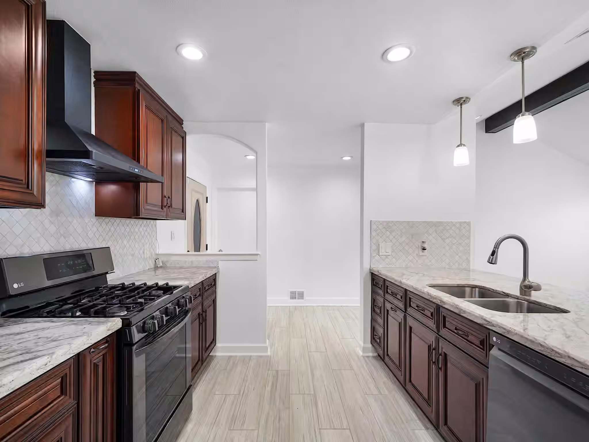 Photo 7 of 6719 Prairie Village Drive, Katy, TX