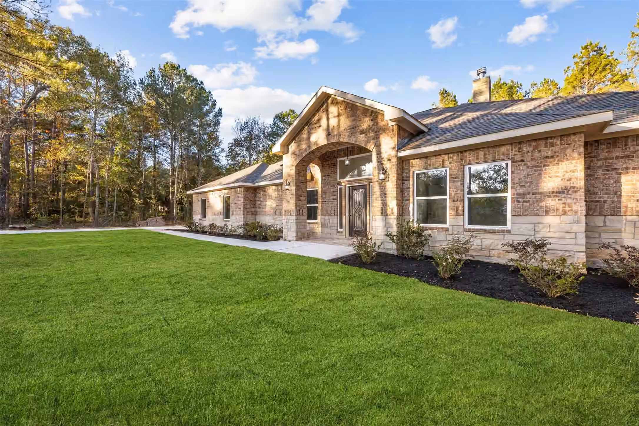 Photo 5 of 105 Wood Forest Lane, Huntsville, TX