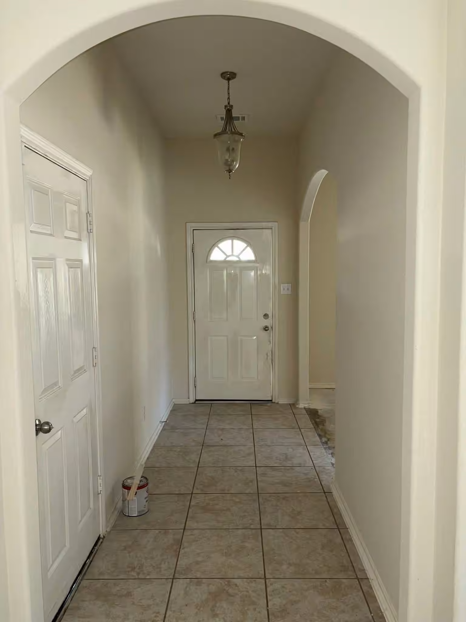 Photo 3 of 8315 Tarragon Lane E, Baytown, TX