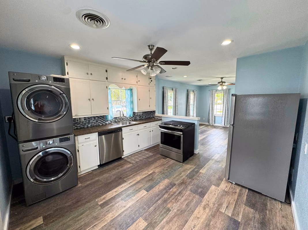 Photo 5 of 3727 Avenue L, Galveston, TX