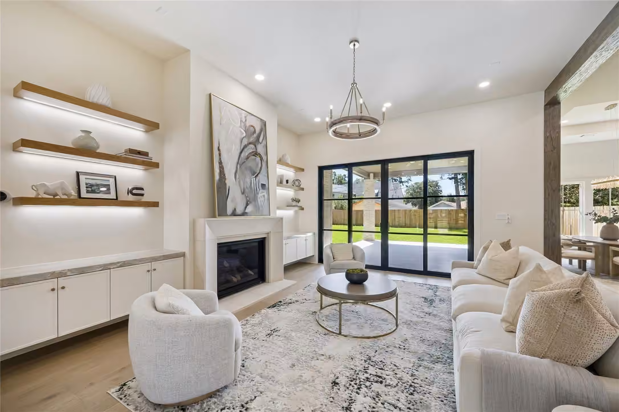 Photo 3 of 539 W 34th Street, Houston, TX