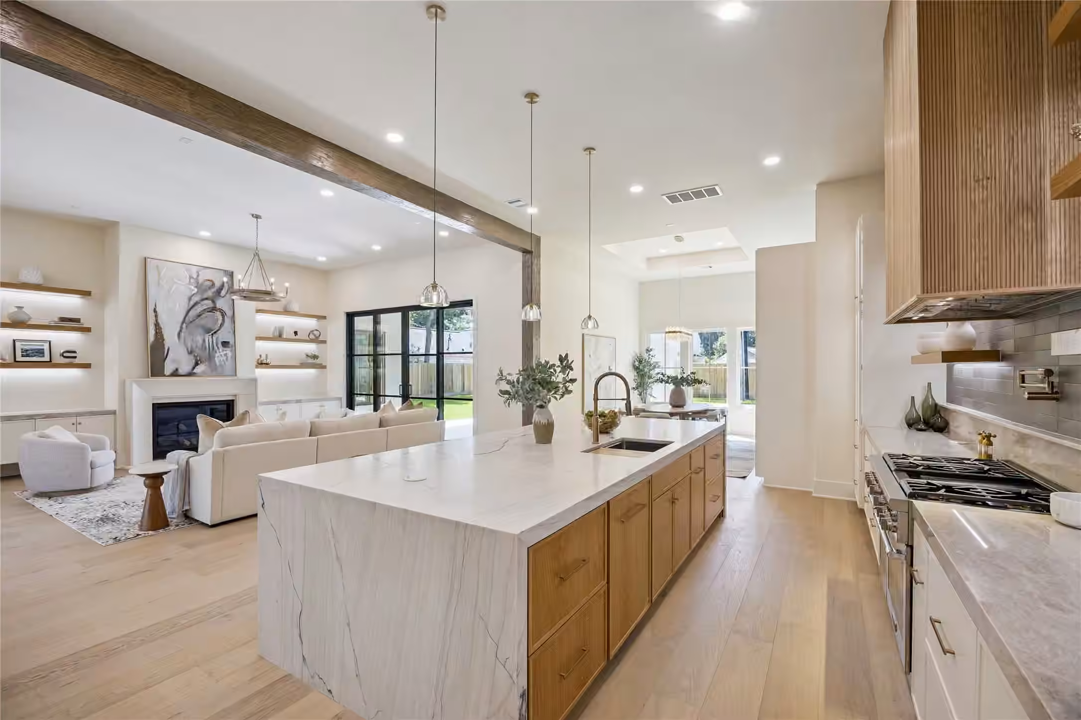 Photo 6 of 539 W 34th Street, Houston, TX