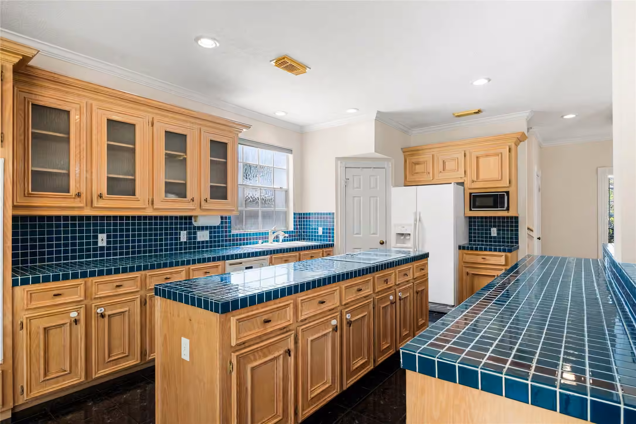 Photo 2 of 17210 Silverthorne Lane, Spring, TX