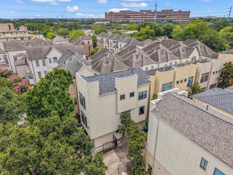 Photo 2 of 1914 Woodbury Street, Houston, TX