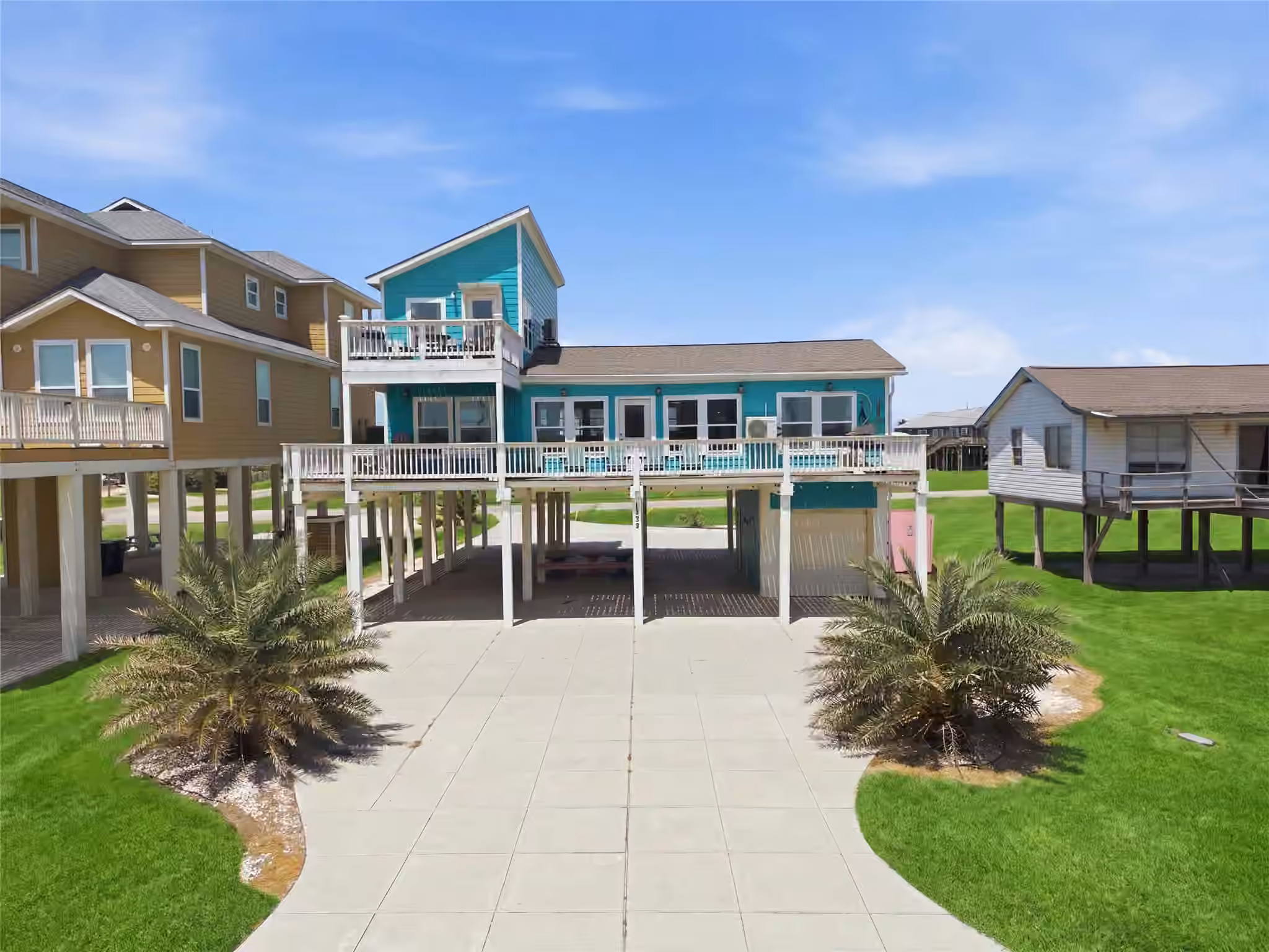 Photo of 1014 Seashell Drive, Freeport, TX 77541