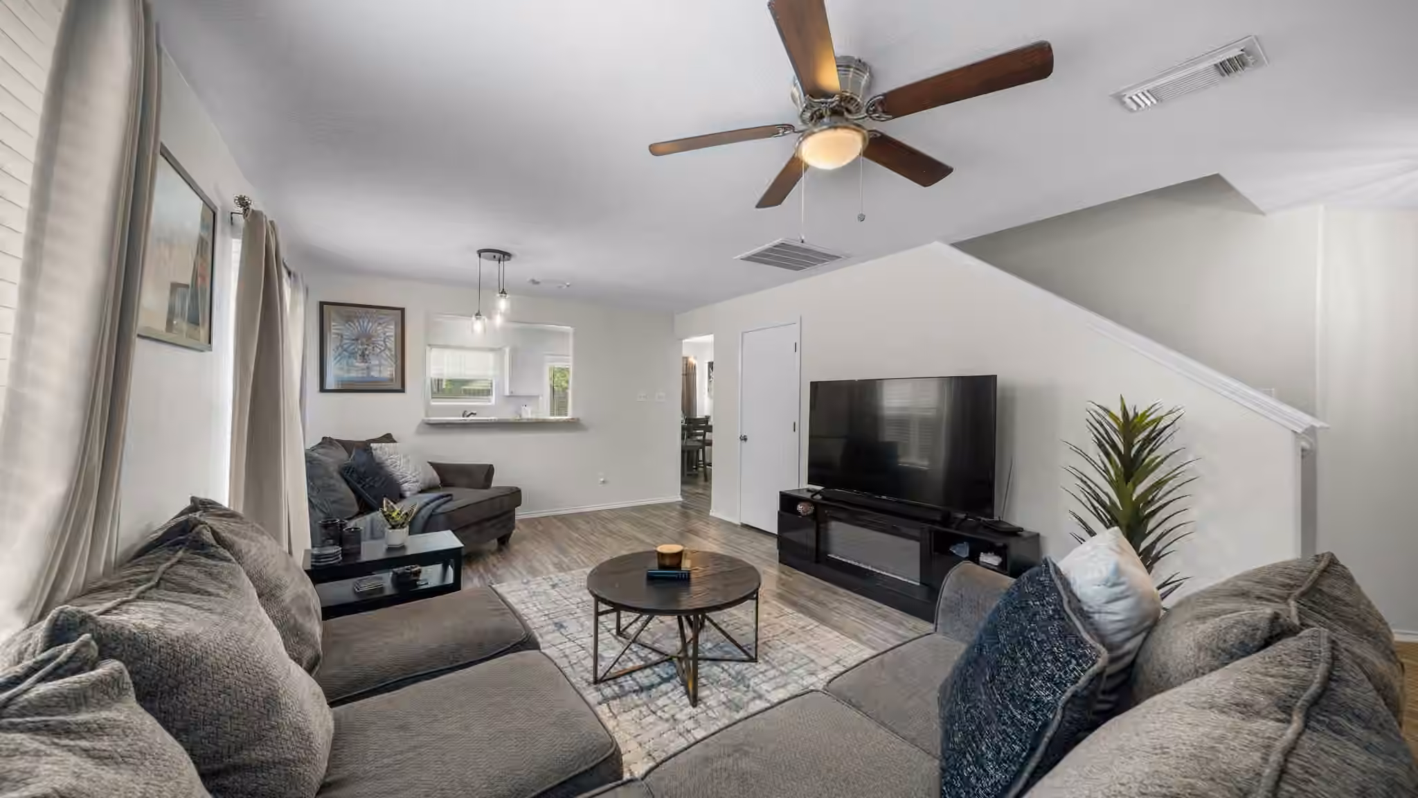 Photo 6 of 15027 Sunset Creek Drive, Humble, TX