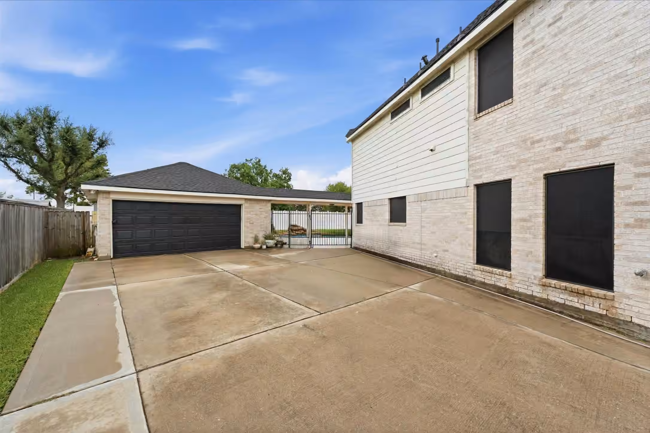 Photo 3 of 2502 Salt Grass Trail, Deer Park, TX