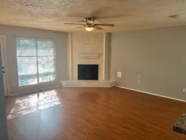 Photo 4 of 24010 Lone Elm Drive, Spring, TX