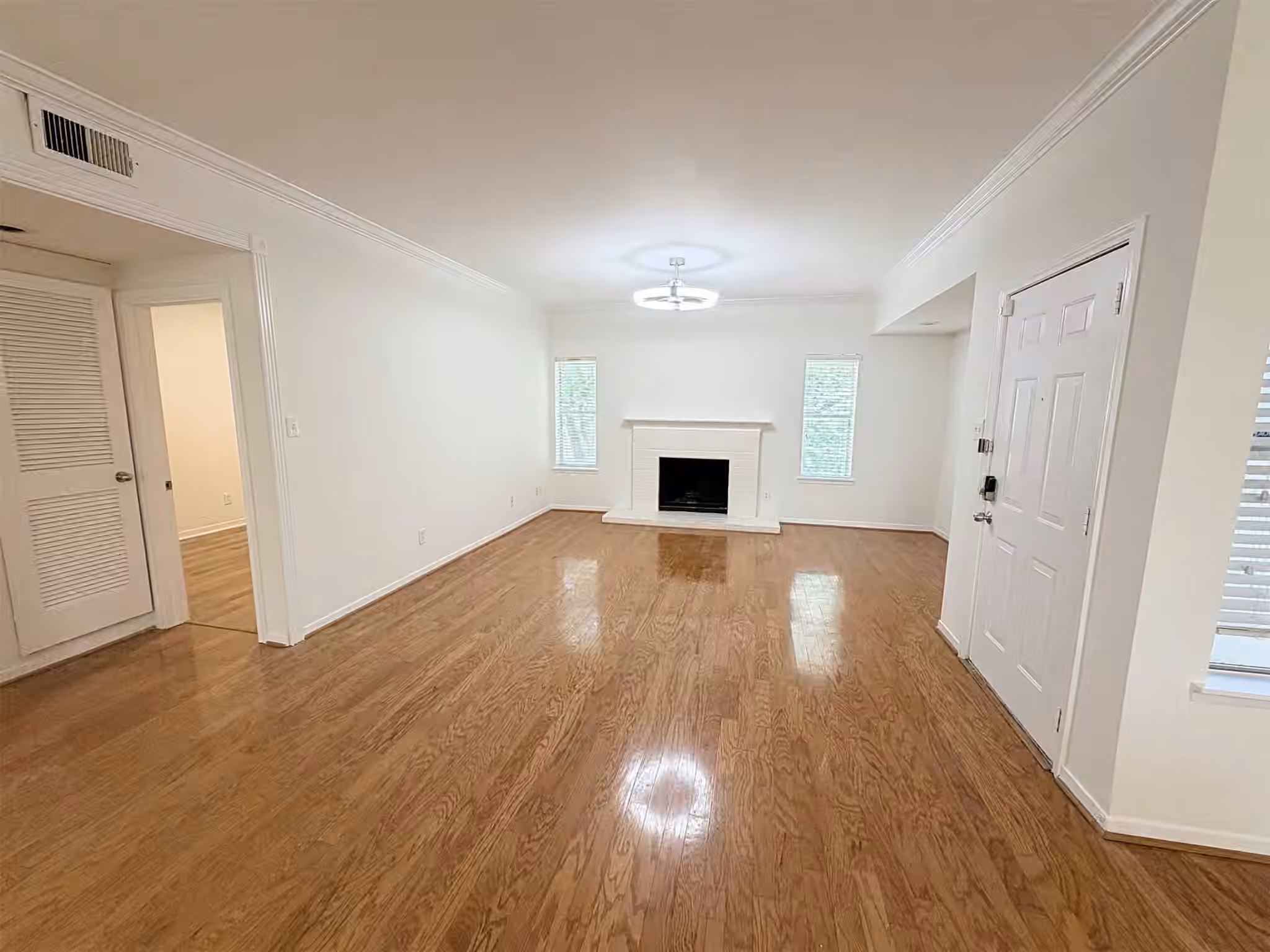 Photo 3 of 4041 Law Street 505, Houston, TX