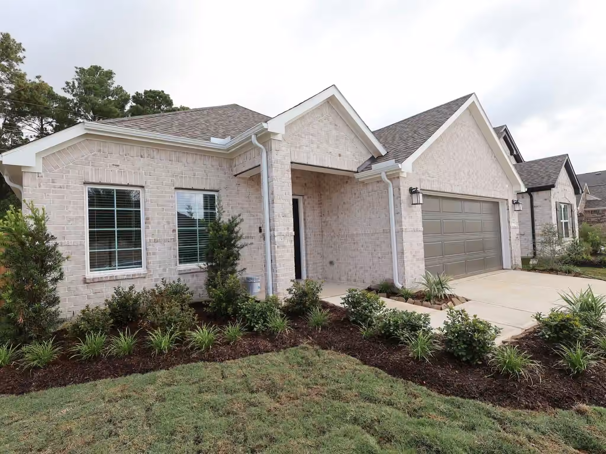 Photo 2 of 20634 Draper Road, Tomball, TX