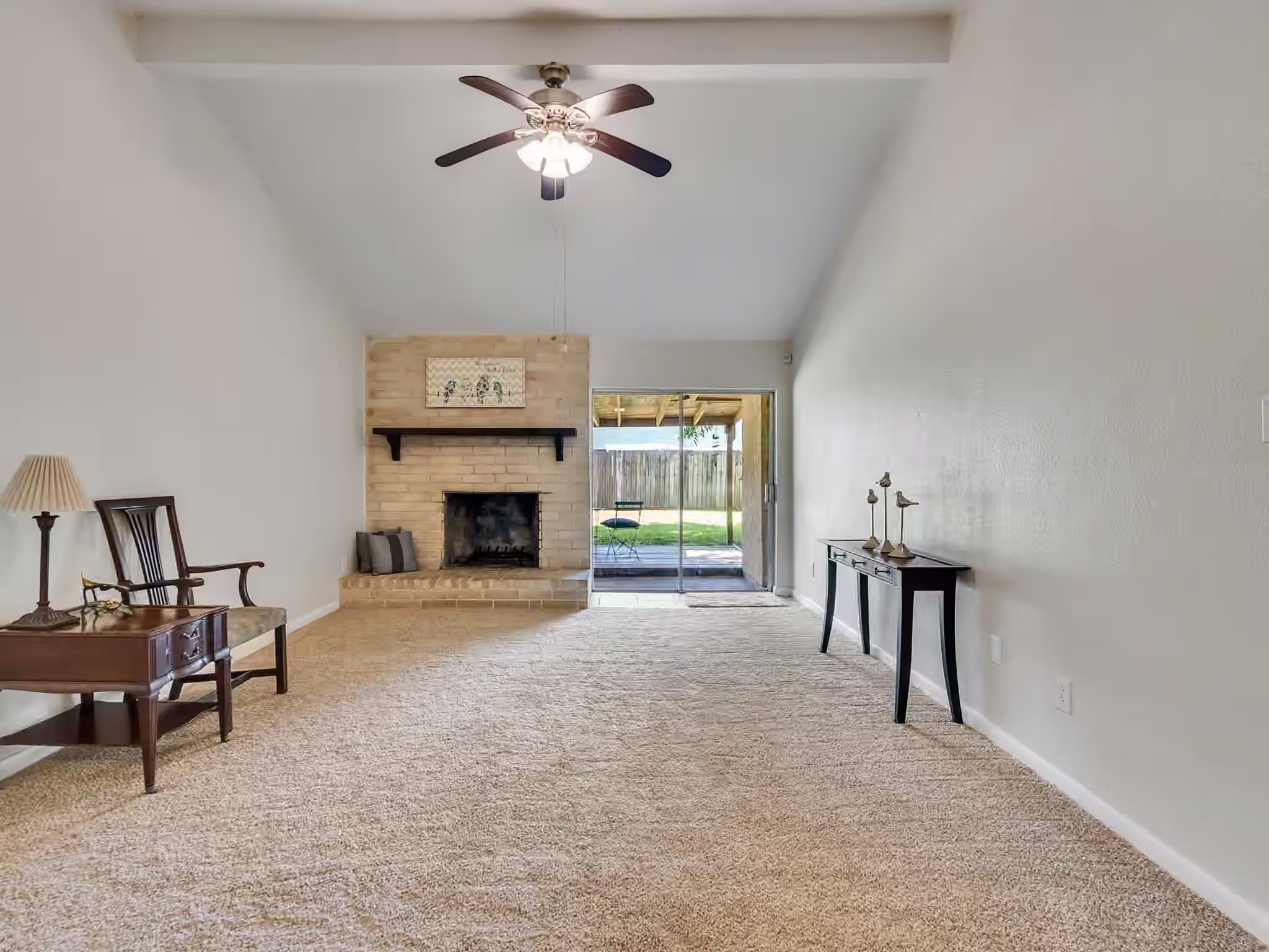 Photo 3 of 16811 Stardale Lane, Friendswood, TX
