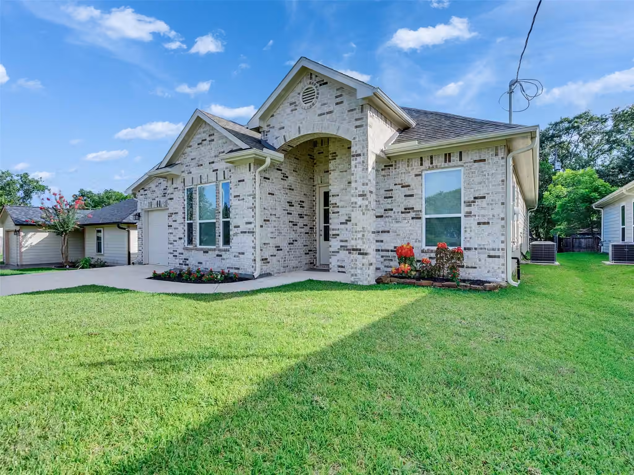 Photo of 4106 Hill Avenue, Dickinson, TX