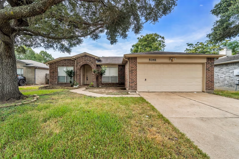 Photo 2 of 5341 Town Park Boulevard, Katy, TX