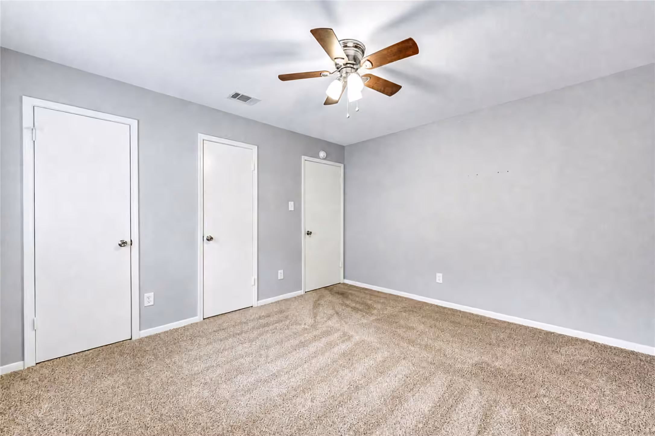 Photo 5 of 2611 Yorktown Lane, Missouri City, TX