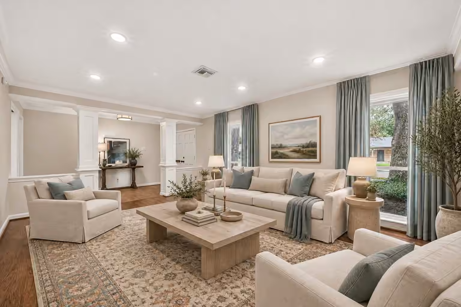 Photo 5 of 5810 Creekbend Drive, Houston, TX