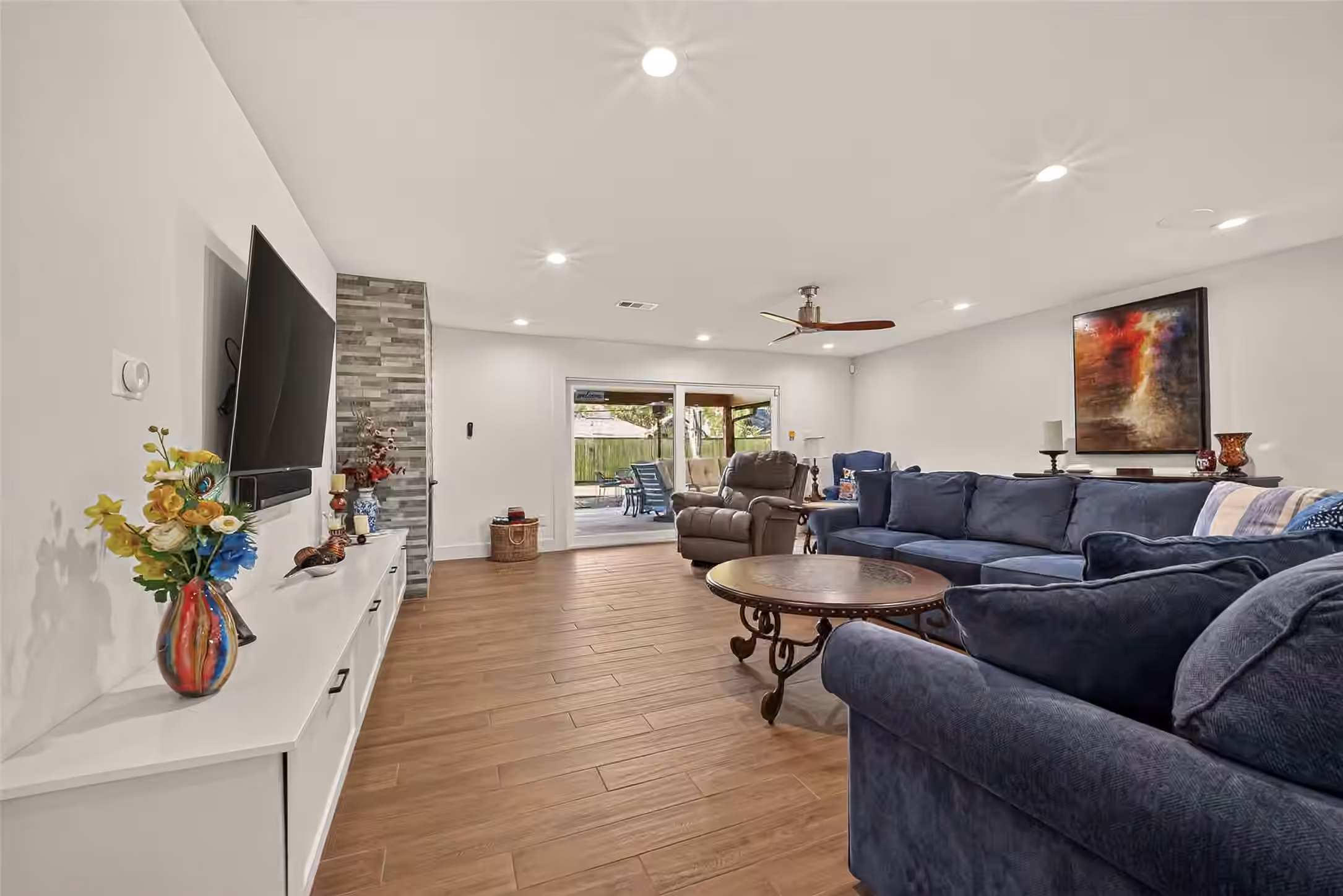 Photo 6 of 9203 Bronco Drive, Houston, TX