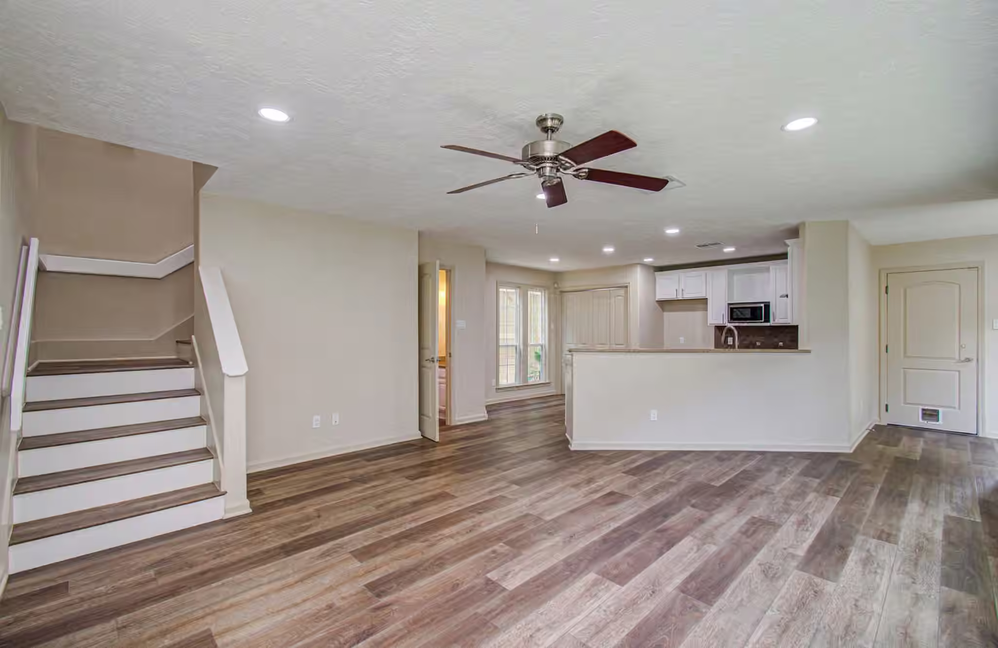 Photo 5 of 3816 Brandt Street, Houston, TX
