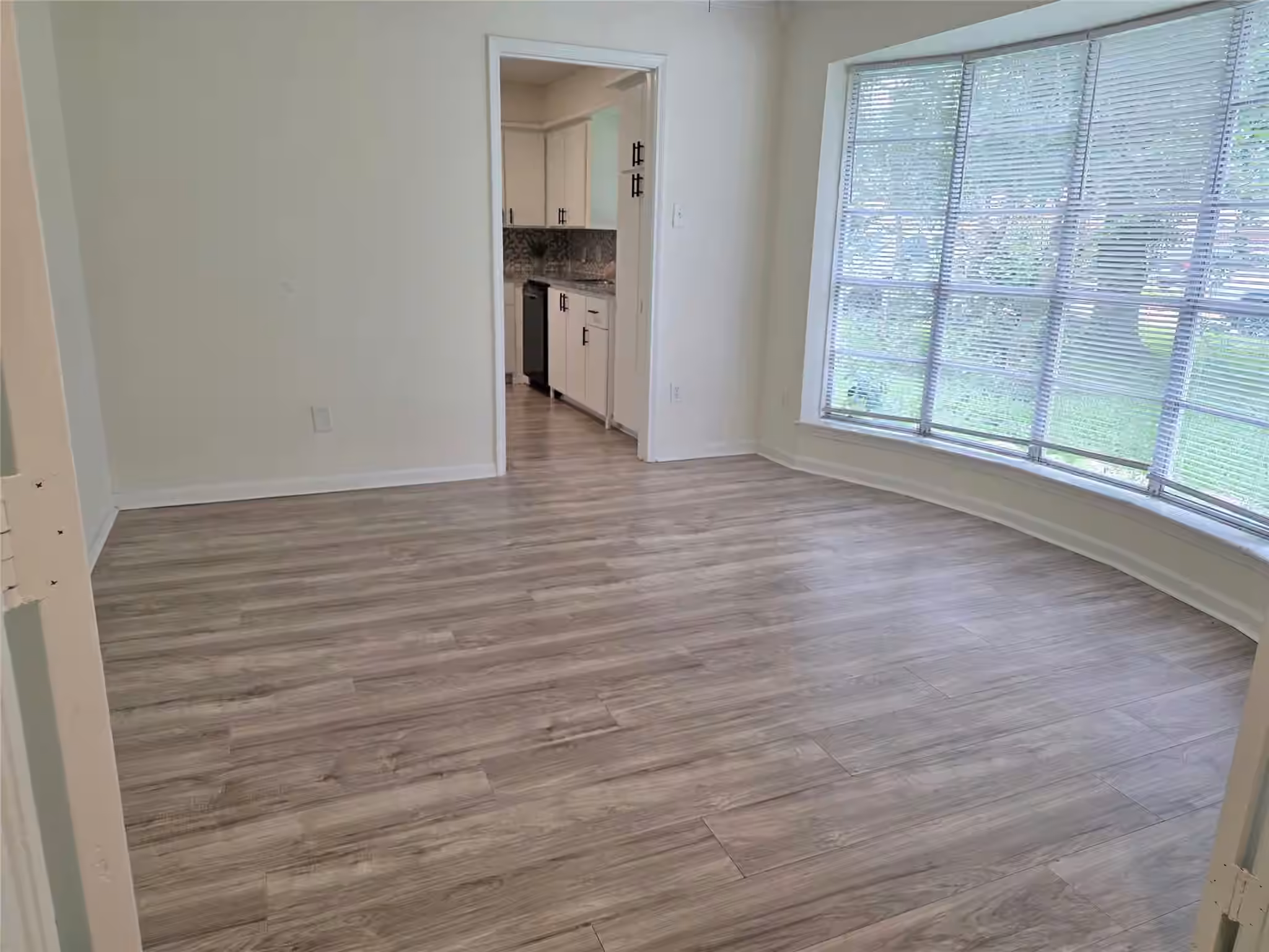 Photo 4 of 12123 Sea Shore Drive, Houston, TX