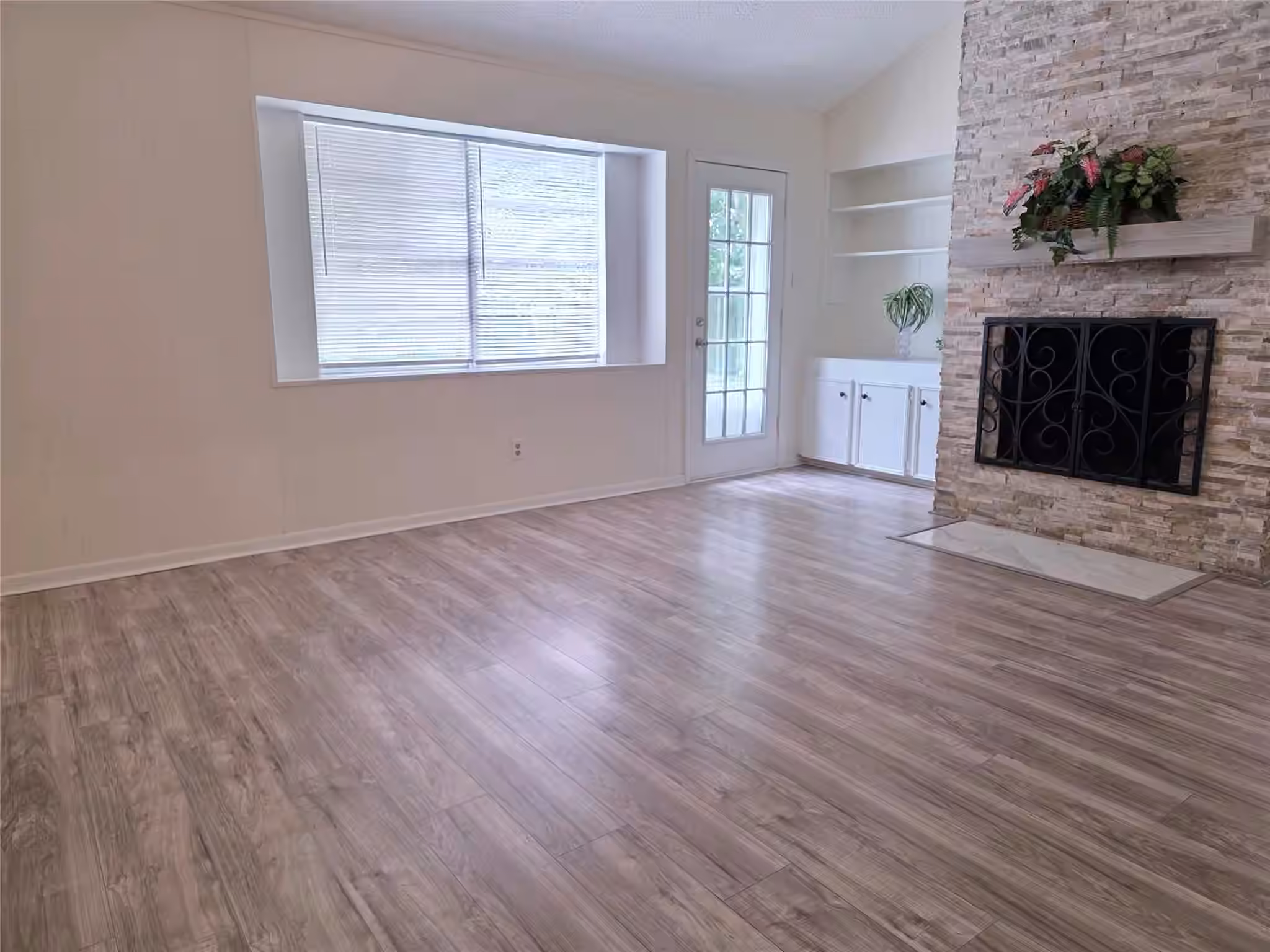 Photo 7 of 12123 Sea Shore Drive, Houston, TX