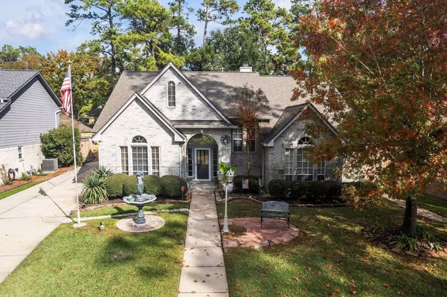 Photo 2 of 12902 Lake Mist Drive, Cypress, TX