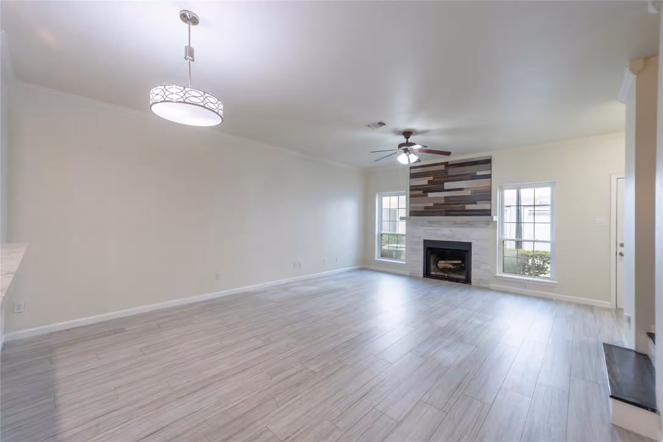 Photo 3 of 7332 Regency Square Court 7332, Houston, TX