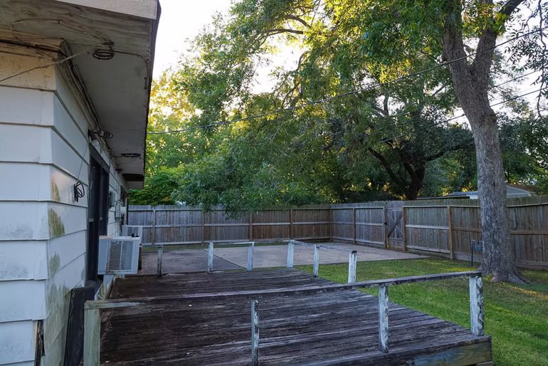 Photo 3 of 1514 1st Avenue N, Texas City, TX