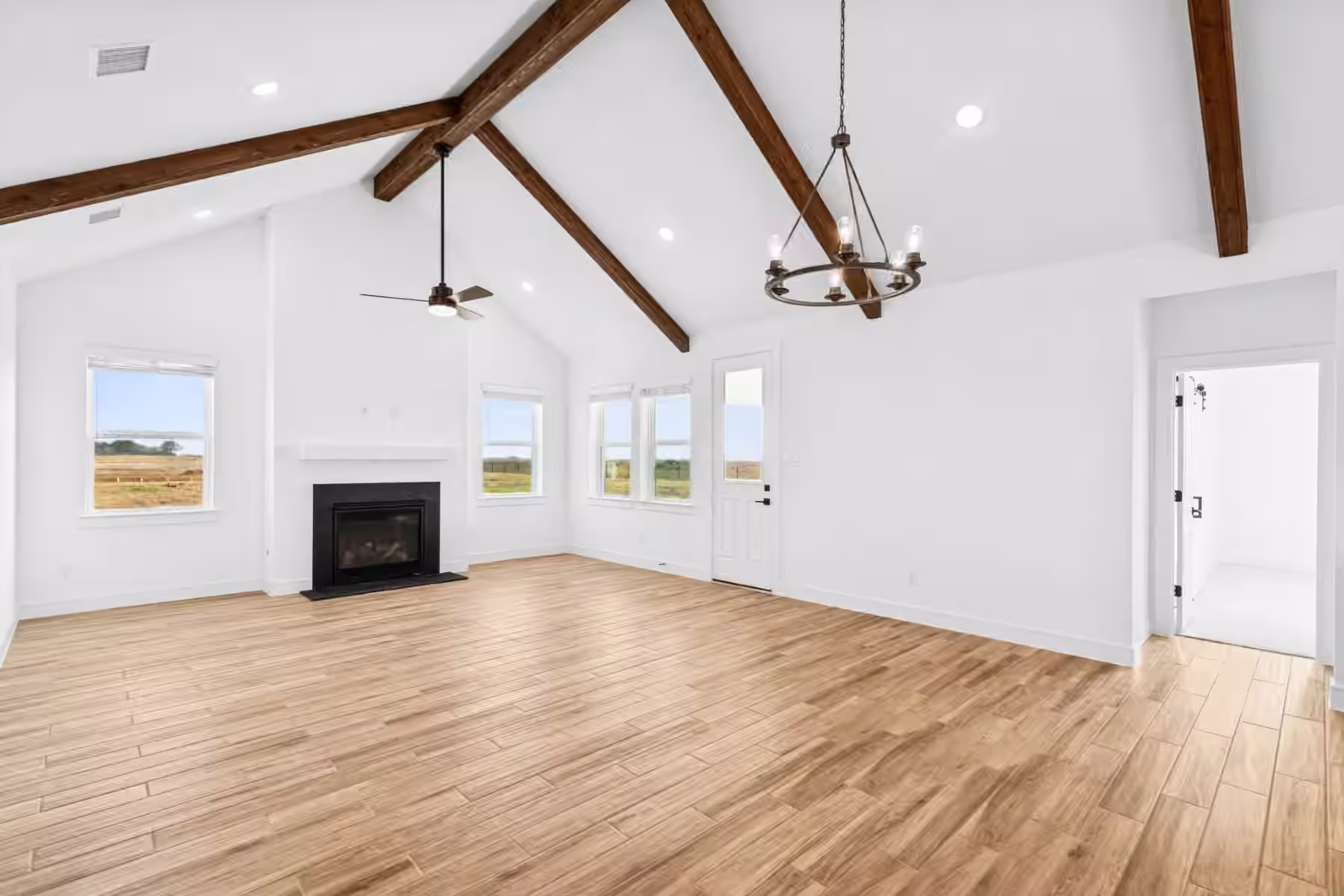 Photo 7 of 318 Cobb Court, Sealy, TX