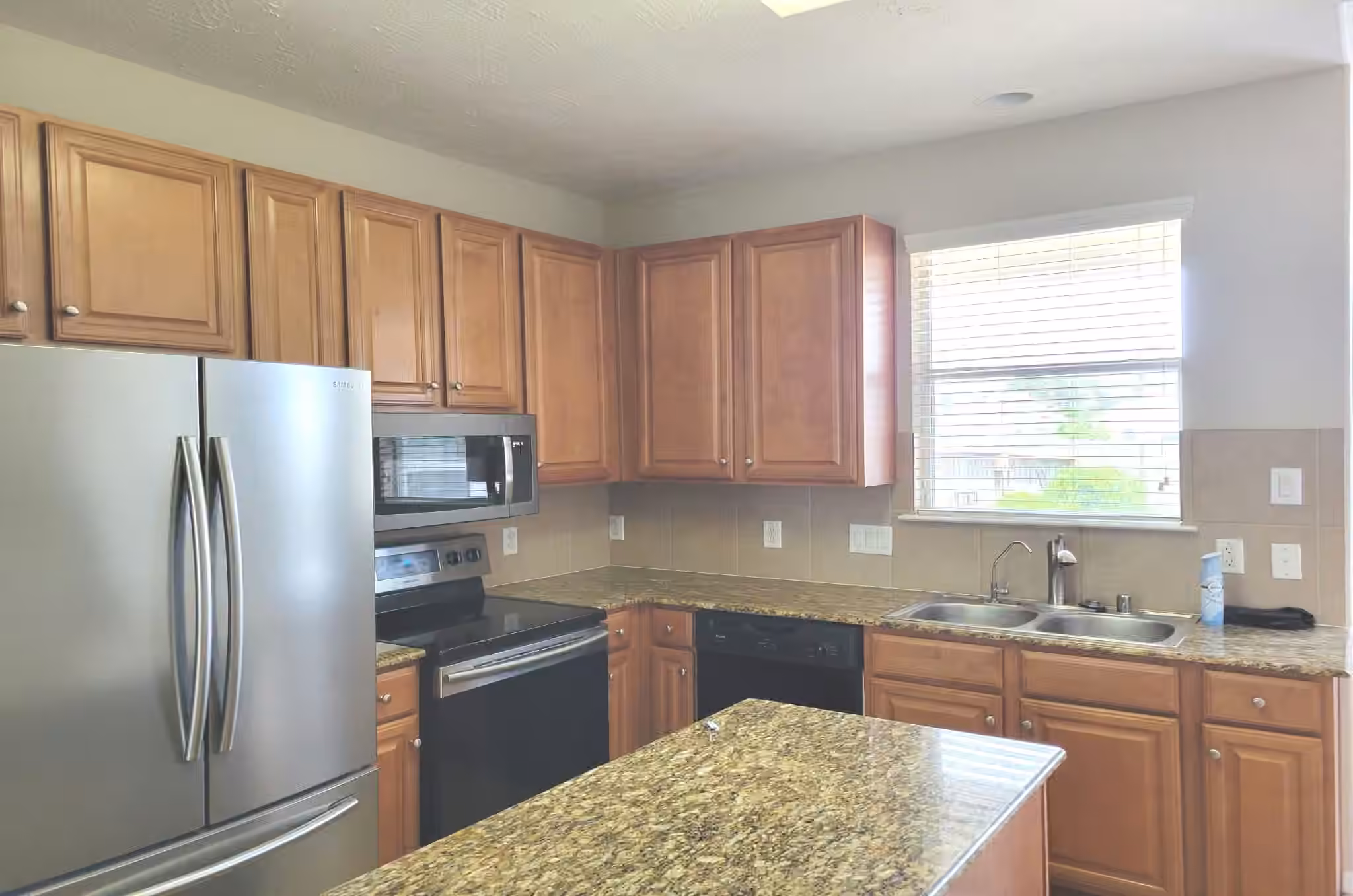 Photo 7 of 20926 Sun Creek Drive, Katy, TX