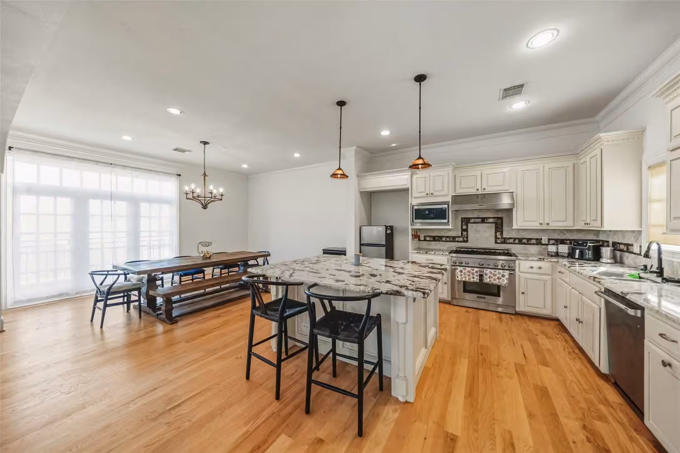 Photo 6 of 1302 Antoine Drive A, Houston, TX