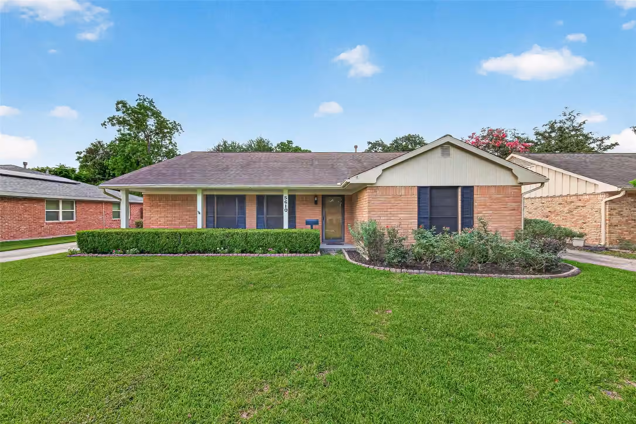 Photo 3 of 5610 Belrose Drive, Houston, TX