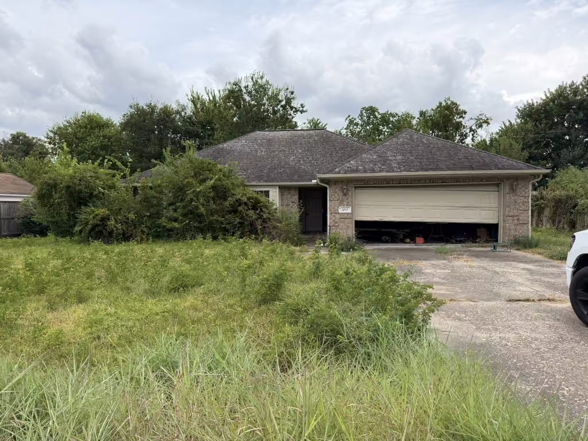 Photo 2 of 1033 Theresa Street, Houston, TX