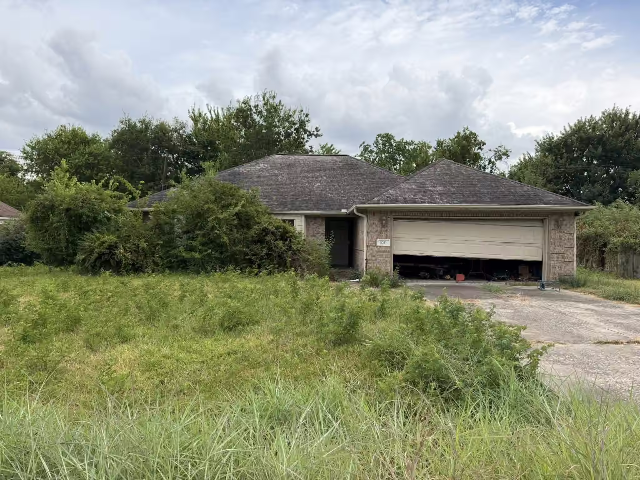Photo 4 of 1033 Theresa Street, Houston, TX
