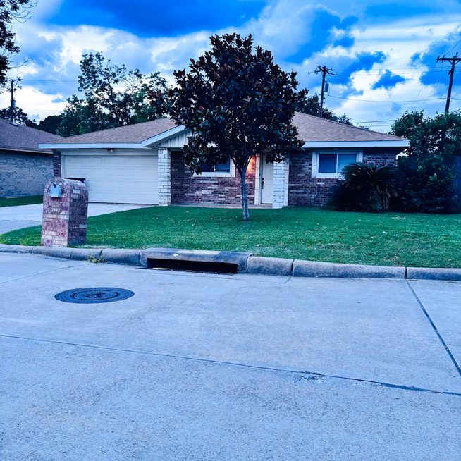 Photo 4 of 2902 19th Avenue N, Texas City, TX
