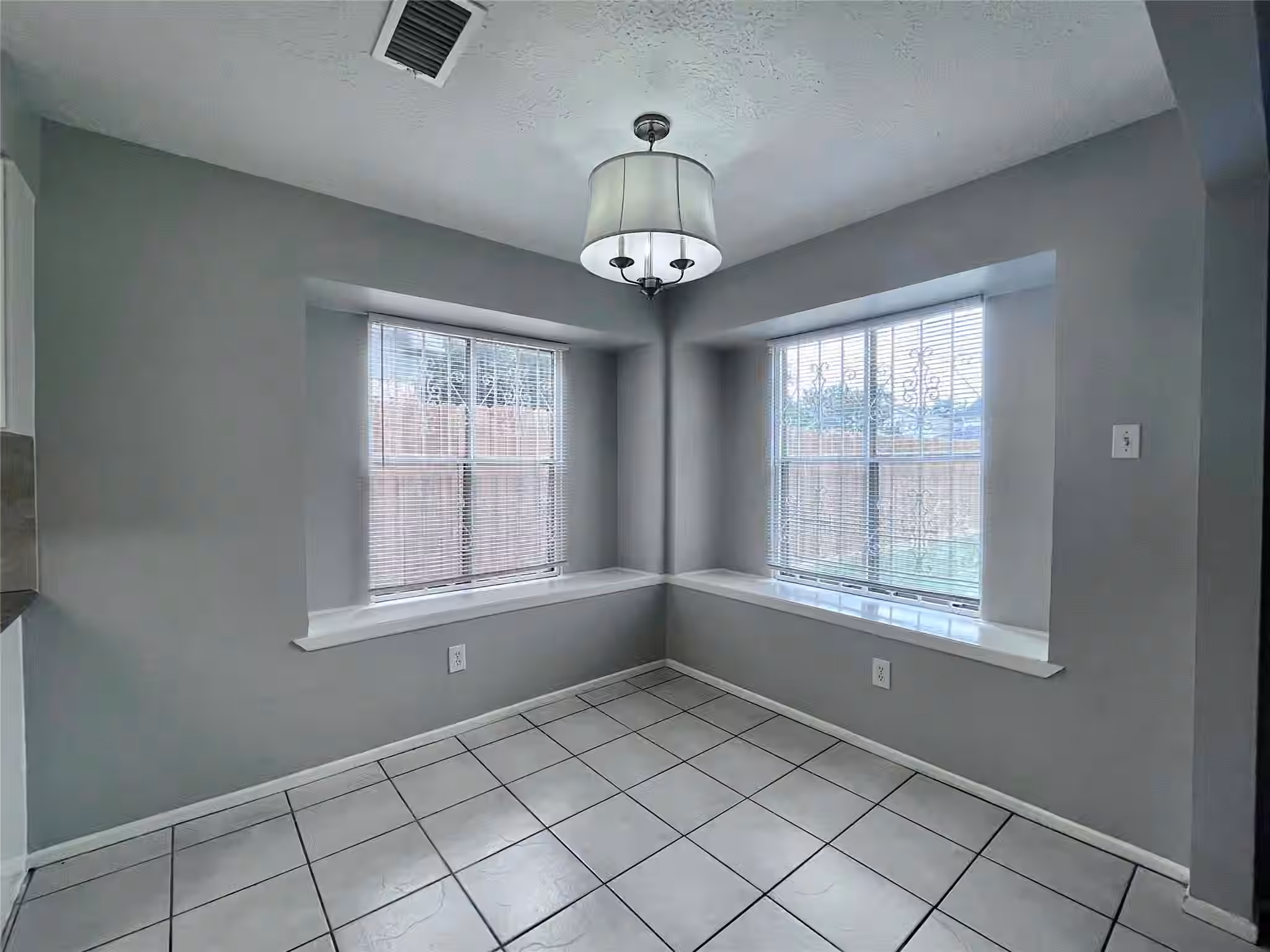Photo 5 of 10135 Fernstone Lane, Houston, TX