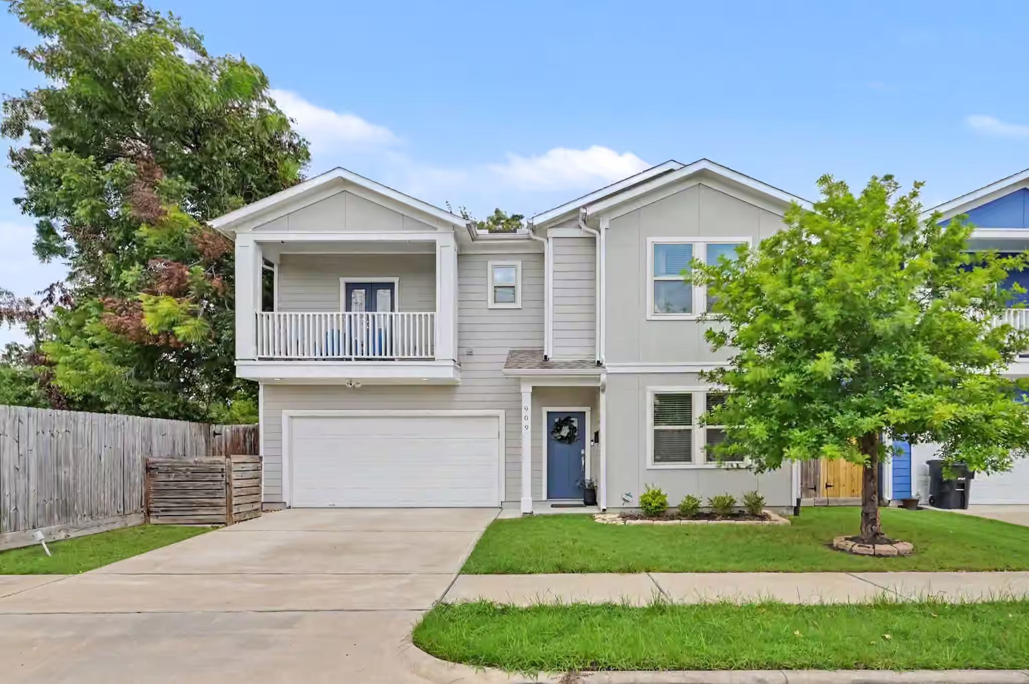Photo of 909 E 33rd Street, Houston, TX