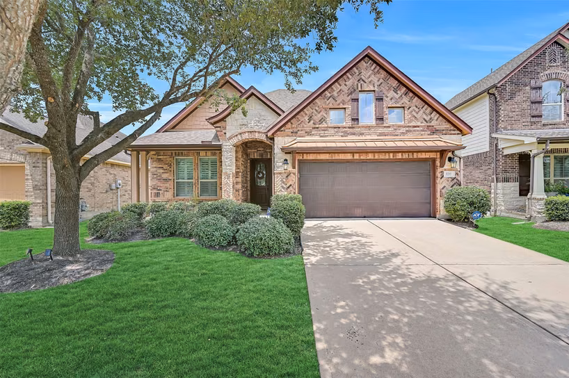 Photo 2 of 8211 Lockridge Terrace Lane, Cypress, TX