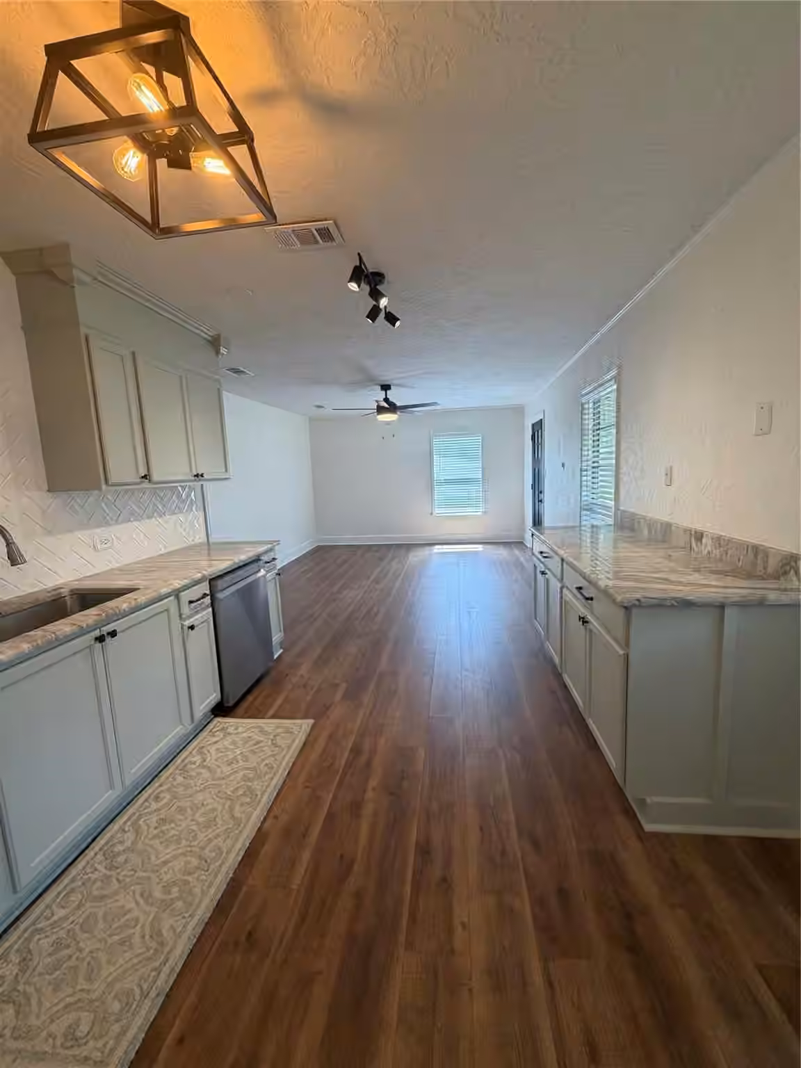 Photo 6 of 52 Periwinkle Court, Lake Jackson, TX