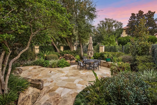 Photo 2 of 5034 Tangle Lane, Houston, TX