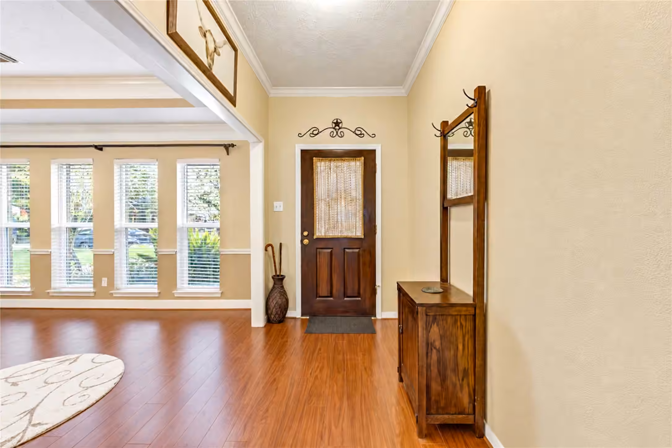 Photo 7 of 7303 Starbridge Drive, Houston, TX