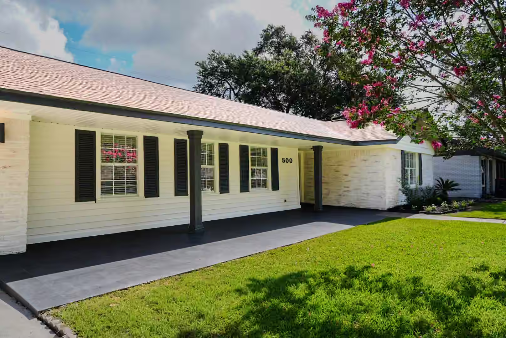 Photo 3 of 800 Rosewood Drive, Baytown, TX