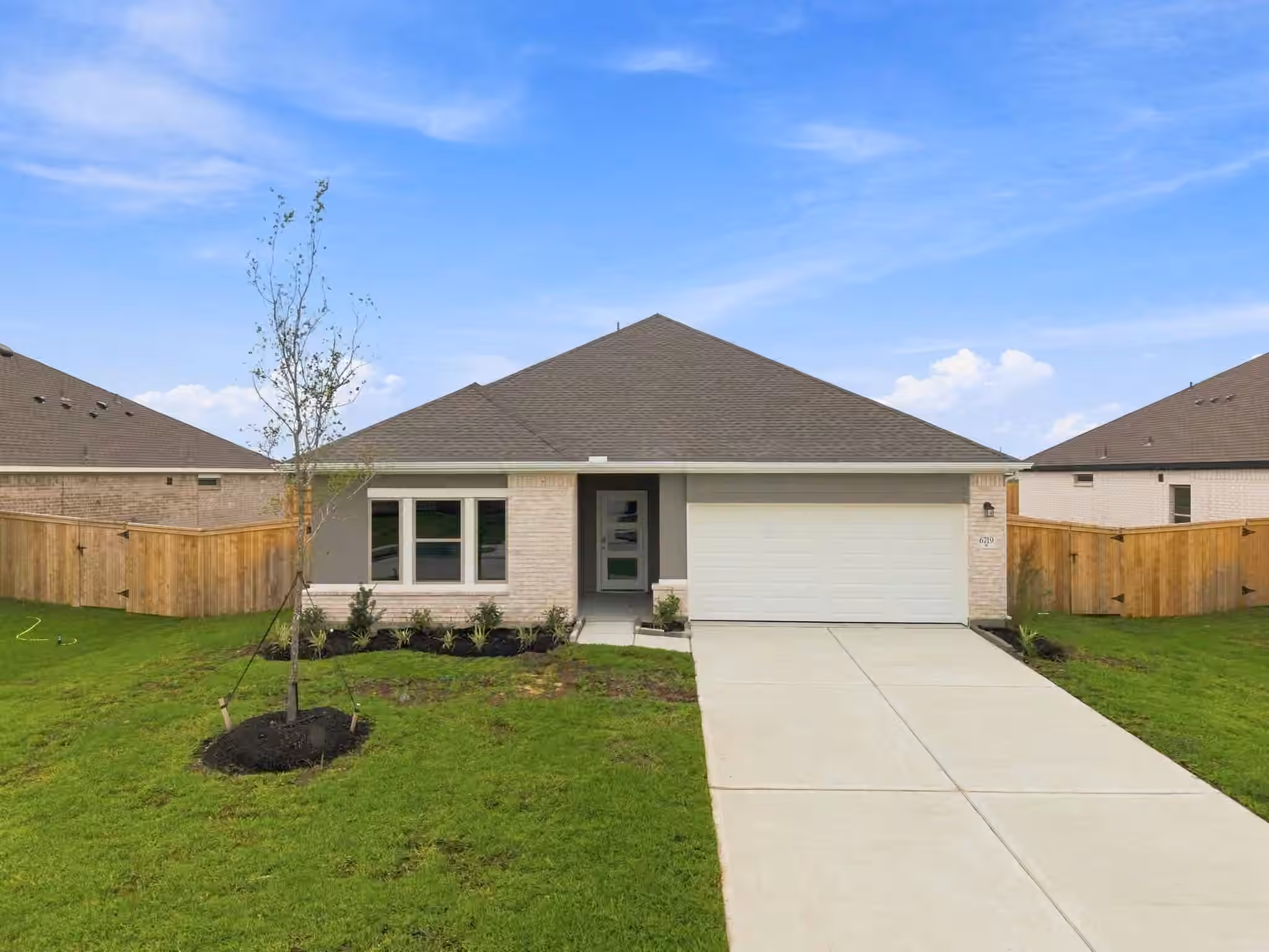 Photo 2 of 6719 Pebble Bluff Court, Cove, TX