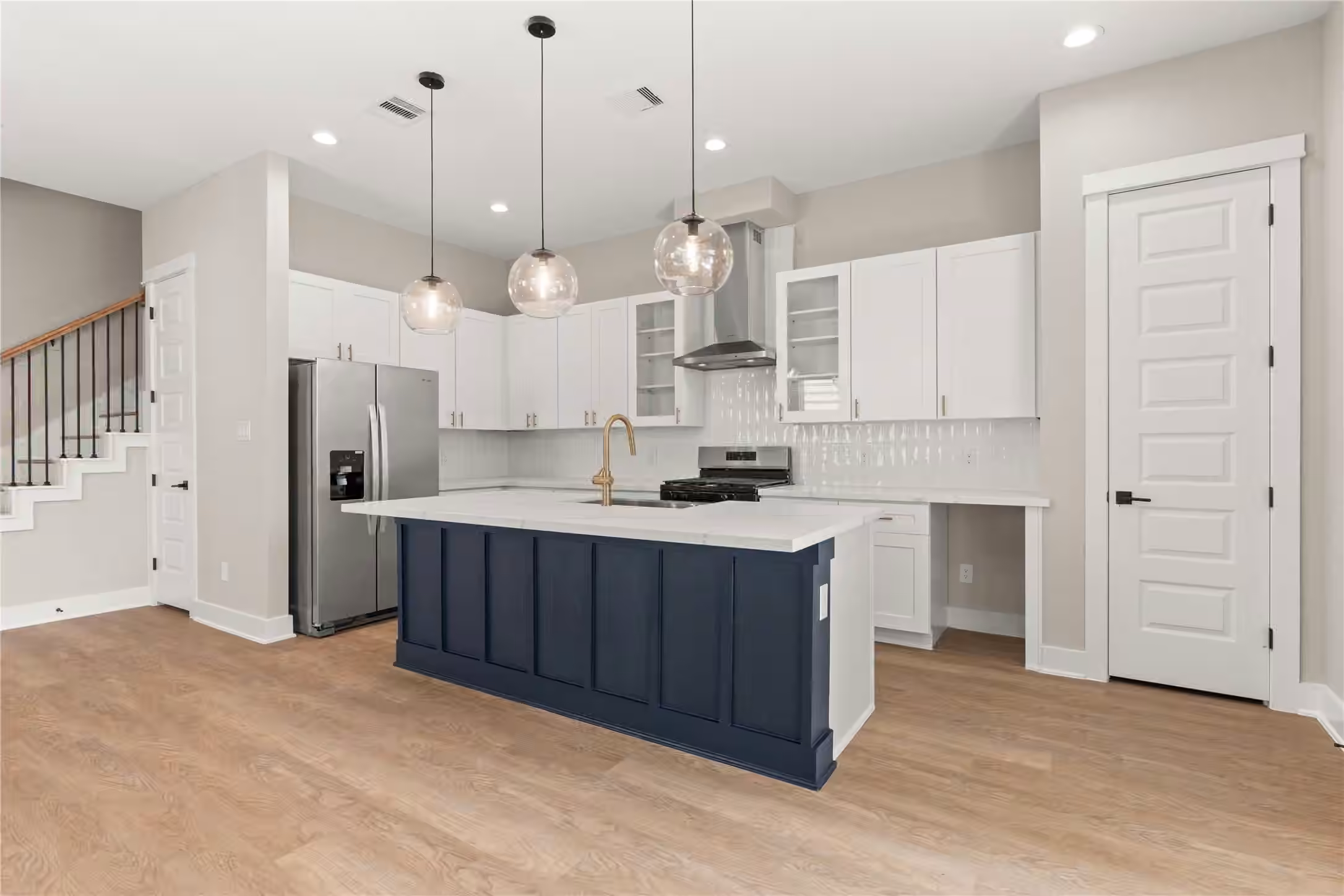Photo 4 of 5925 Wheatley Lane, Houston, TX
