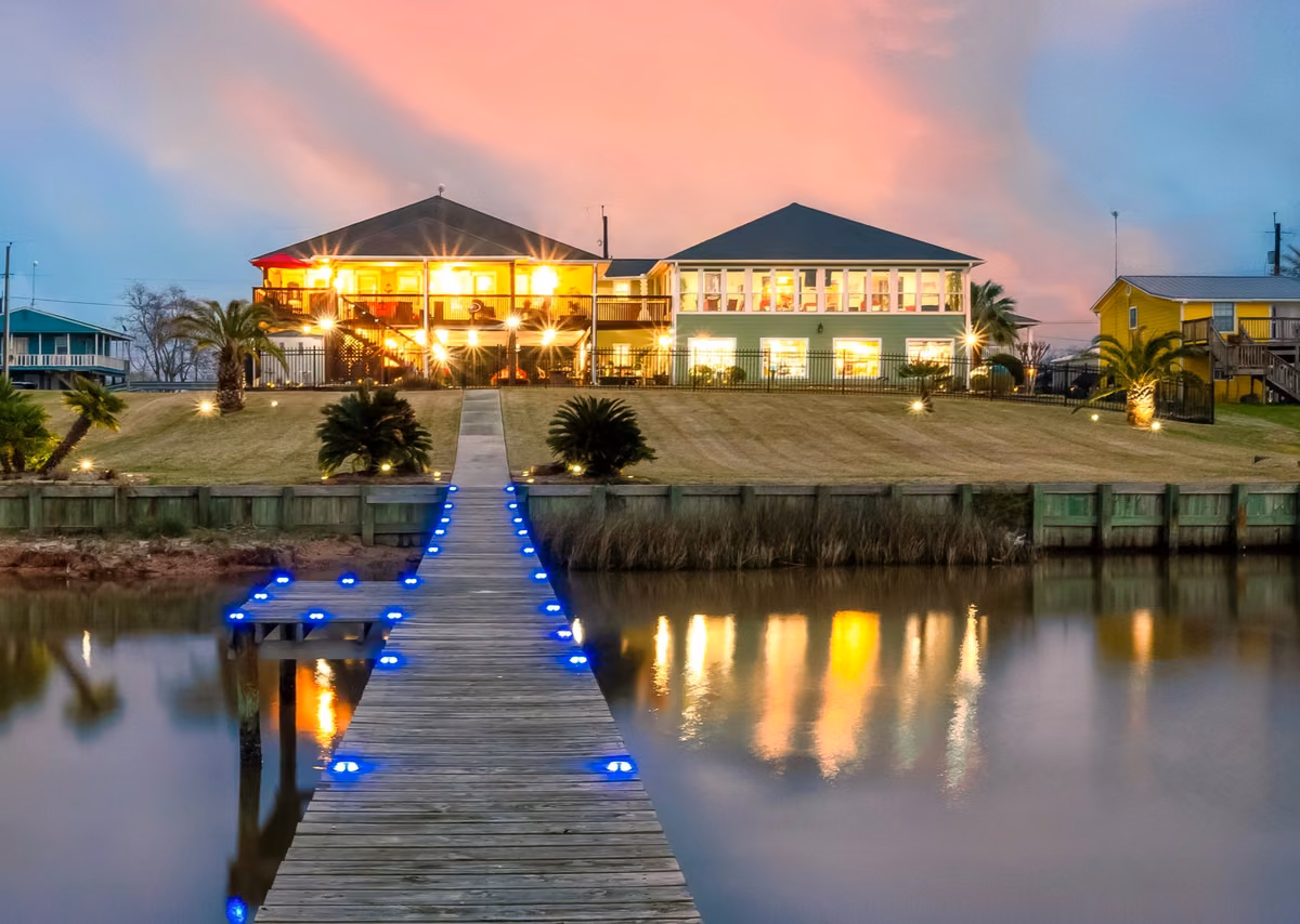 Photo of 792 W Bayshore Drive, Palacios, TX 77465