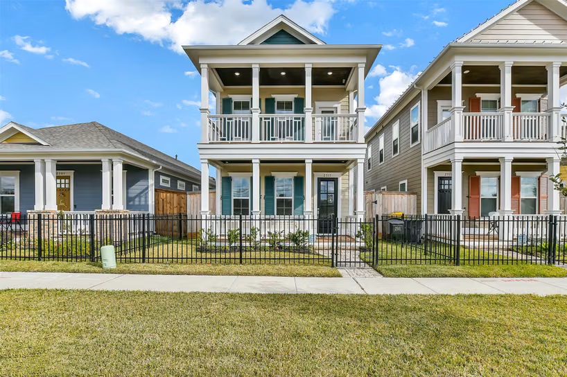 Photo of 2511 S Houston Avenue, Pearland, TX 77581